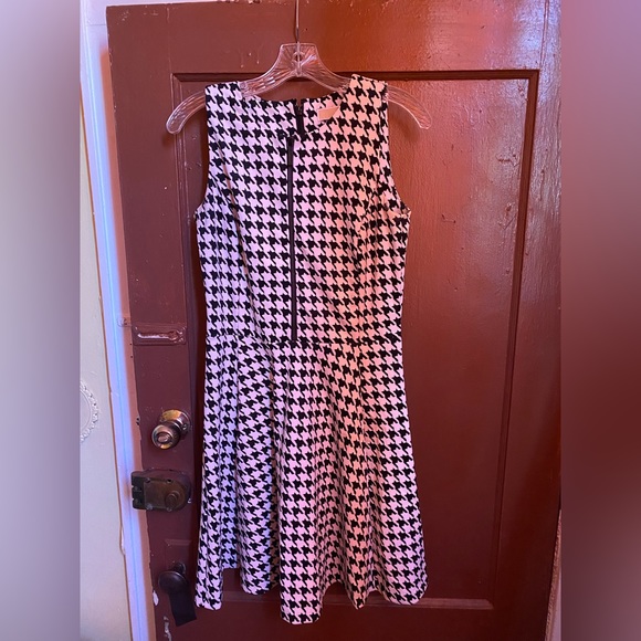 Michael Kors Dresses & Skirts - MICHAEL KORS WOMENS HOUNDSTOOTH PONTE BLACK AND WHITE FIT AND FLARE DRESS
